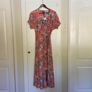 Gorgeous long floral dress NWT